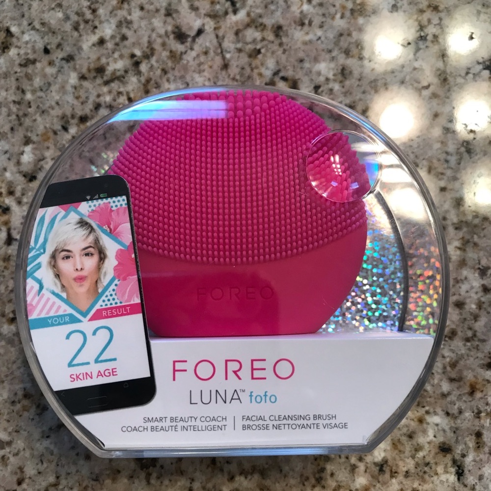 NWT. Foreo Luna fofo facial cleansing brush